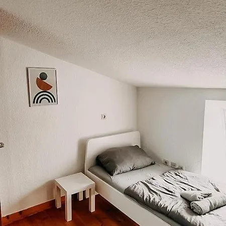 דירה Wohnen Im Ruhigen Muelheim An Der Ruhr. Udg מולהיים אן דר רור